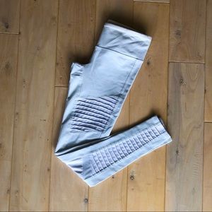 White Alo Yoga Moto Leggings